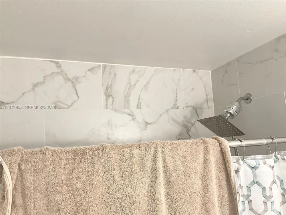 17901 NW 68th Ave #T207 Hialeah, FL 33015