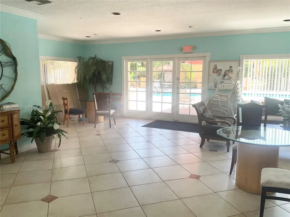 17901 NW 68th Ave #T207 Hialeah, FL 33015