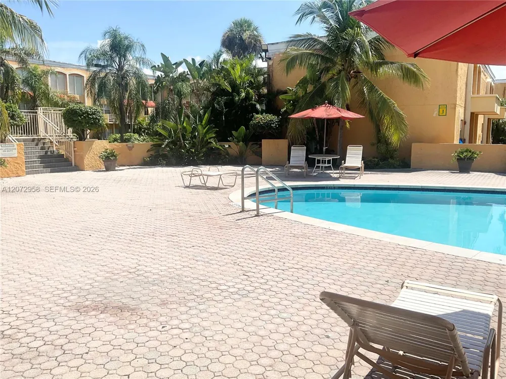 17901 NW 68th Ave #T207 Hialeah, FL 33015
