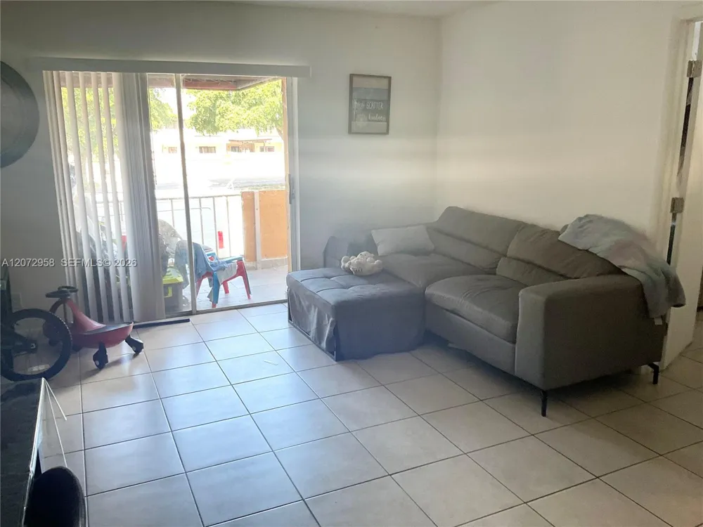 17901 NW 68th Ave #T207 Hialeah, FL 33015