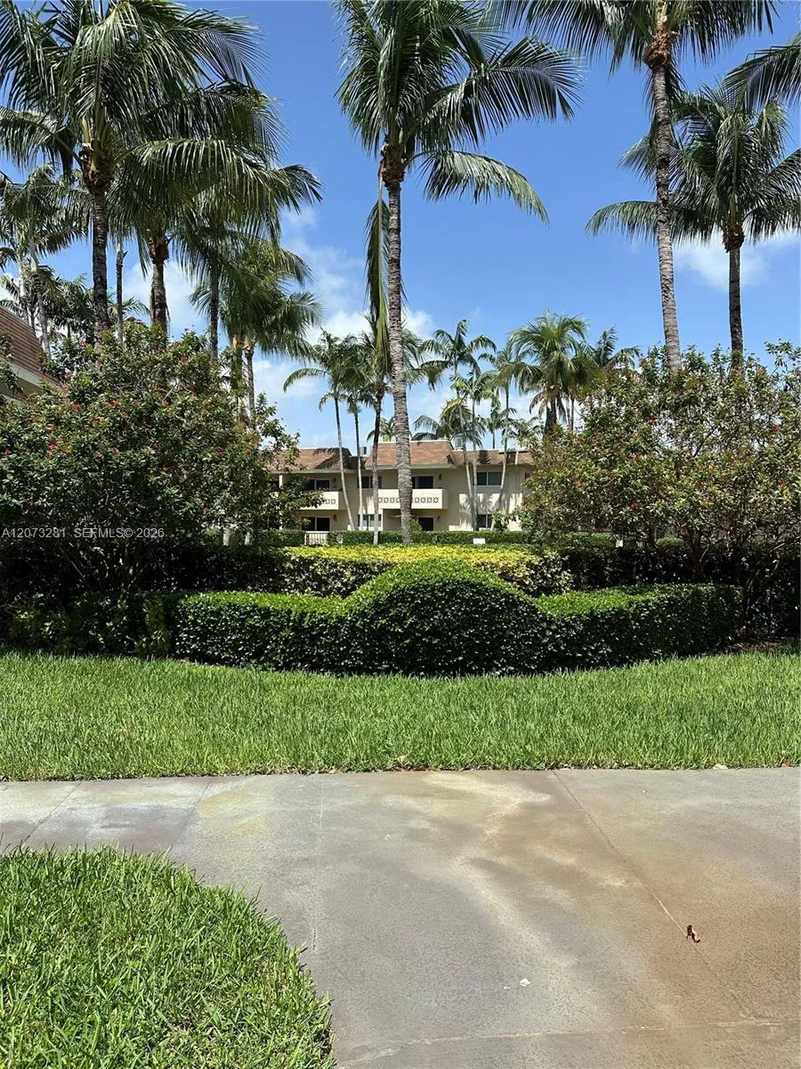 14500 SW 88th Ave #220 Palmetto Bay, FL 33176
