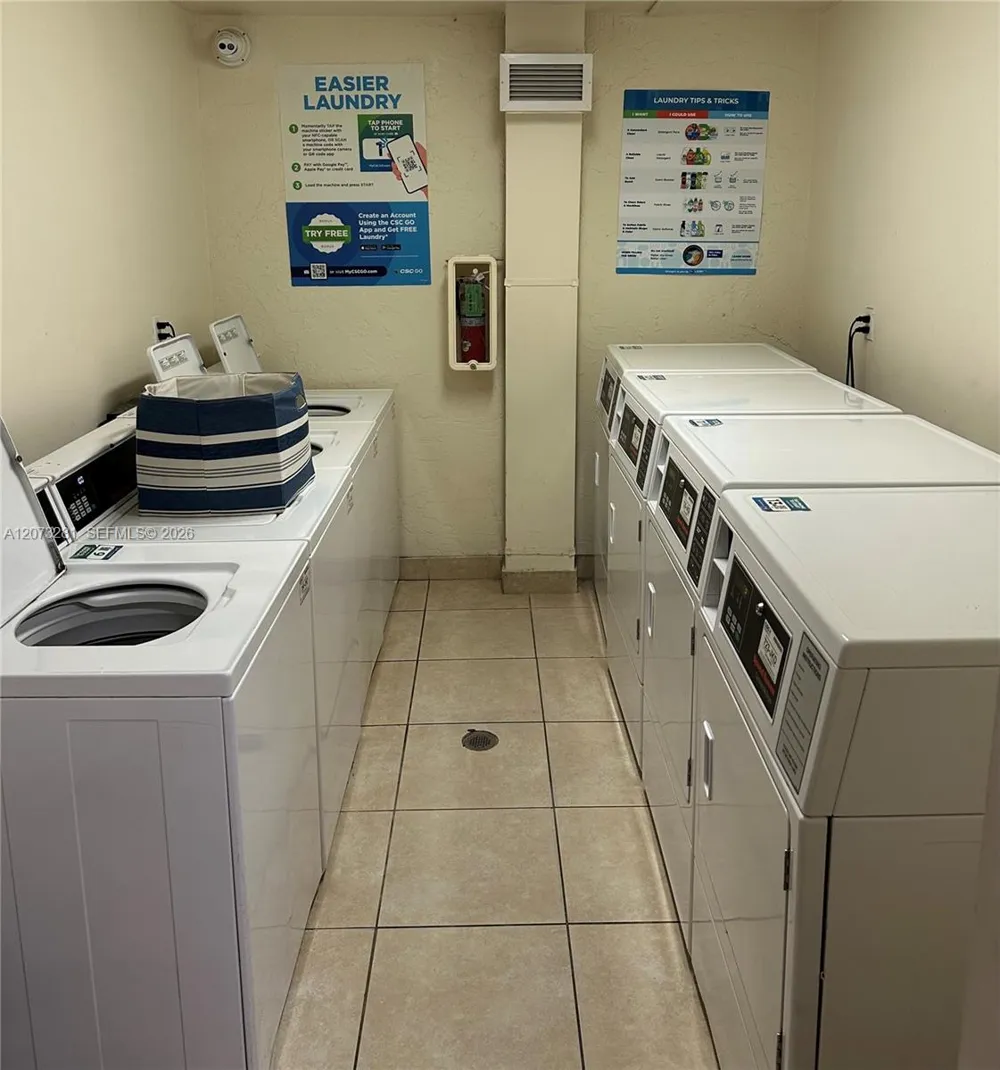 14500 SW 88th Ave #220 Palmetto Bay, FL 33176