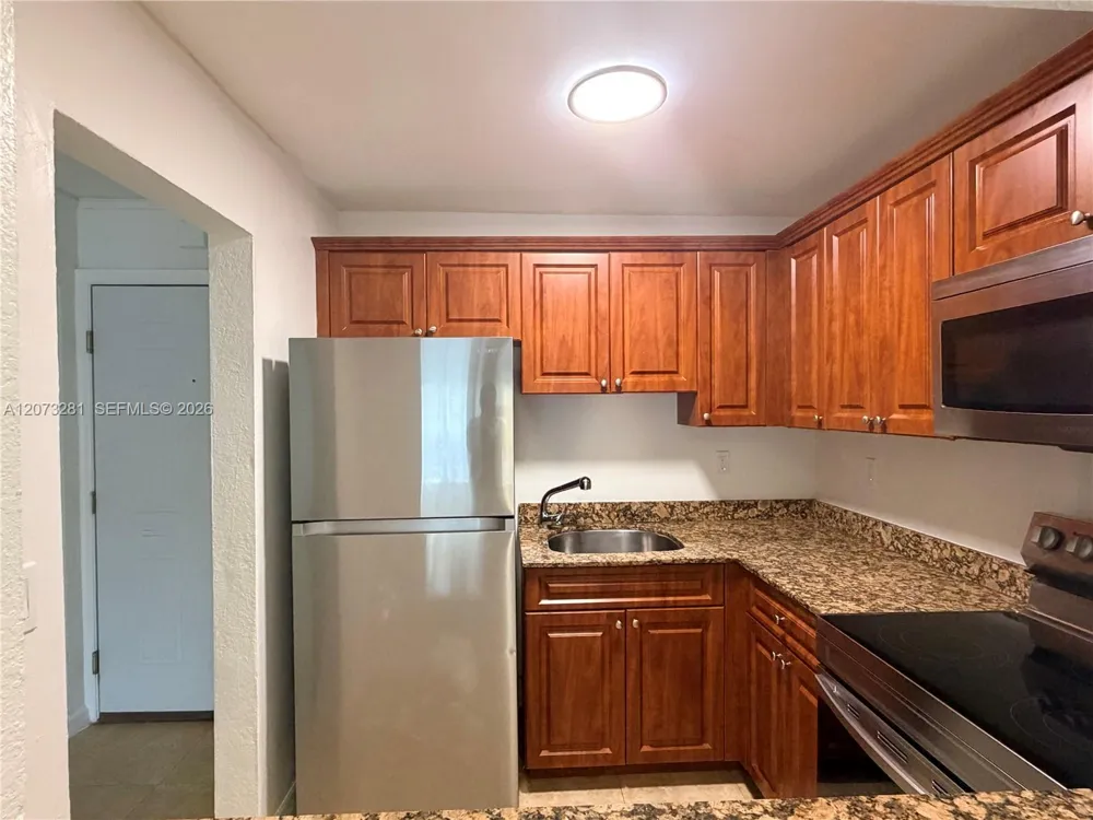 14500 SW 88th Ave #220 Palmetto Bay, FL 33176