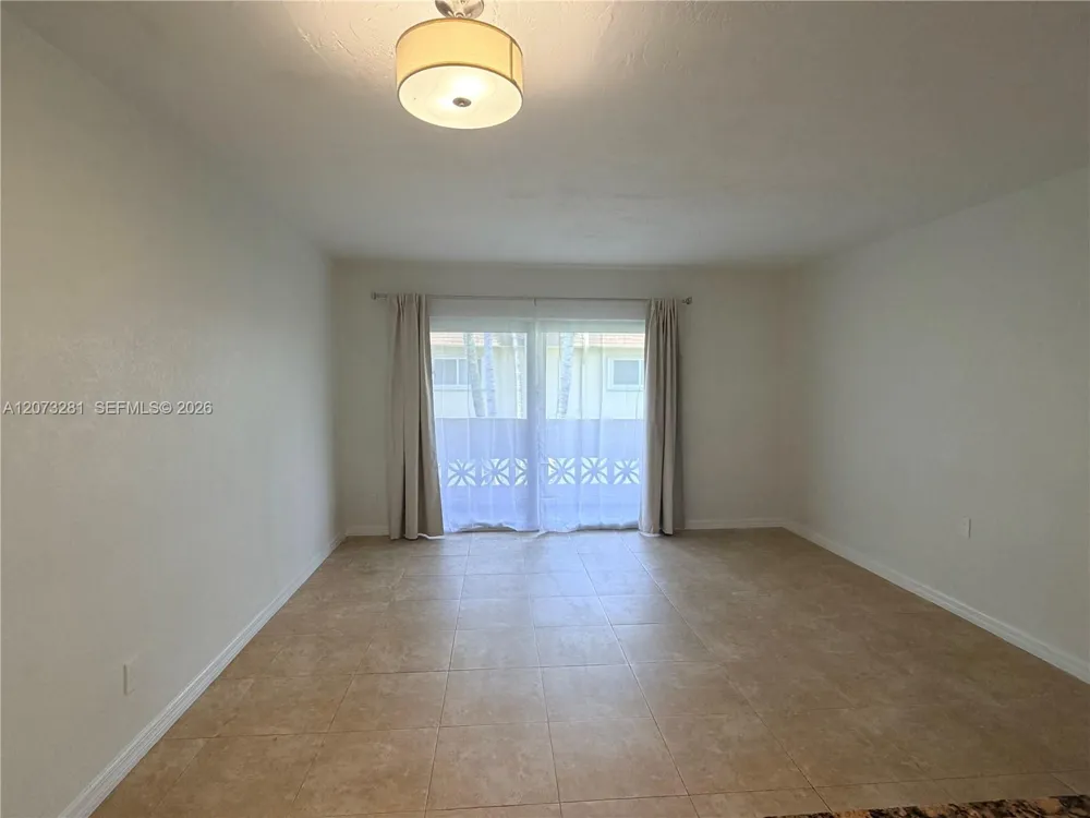 14500 SW 88th Ave #220 Palmetto Bay, FL 33176