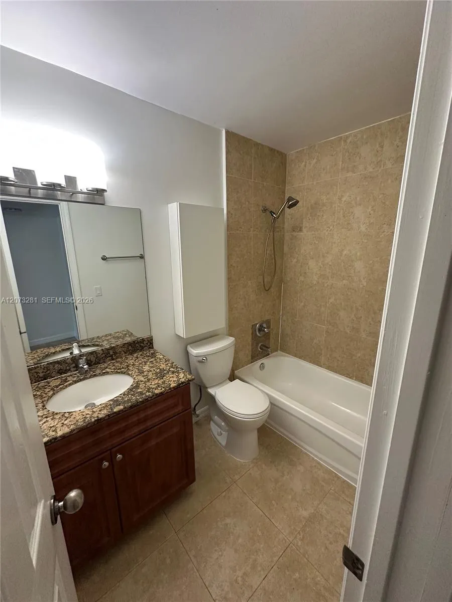 14500 SW 88th Ave #220 Palmetto Bay, FL 33176
