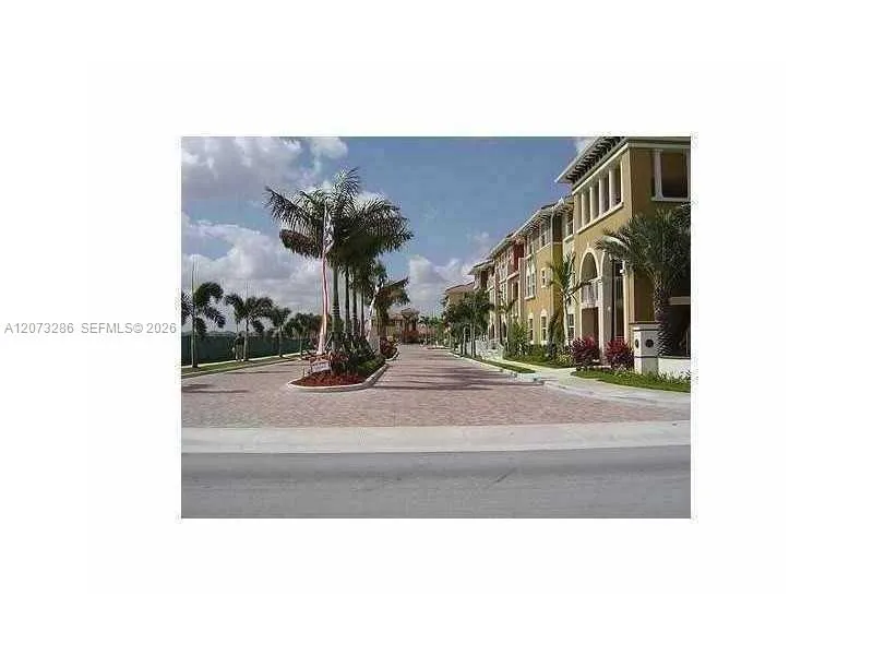 10800 NW 88th Ter #102 Doral, FL 33178