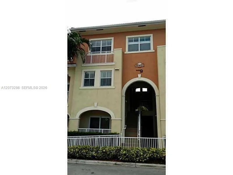 10800 NW 88th Ter #102 Doral, FL 33178