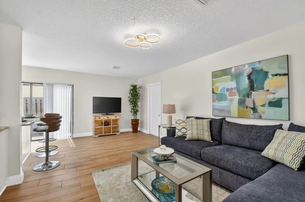 12260 Old Country Road S Wellington, FL 33414