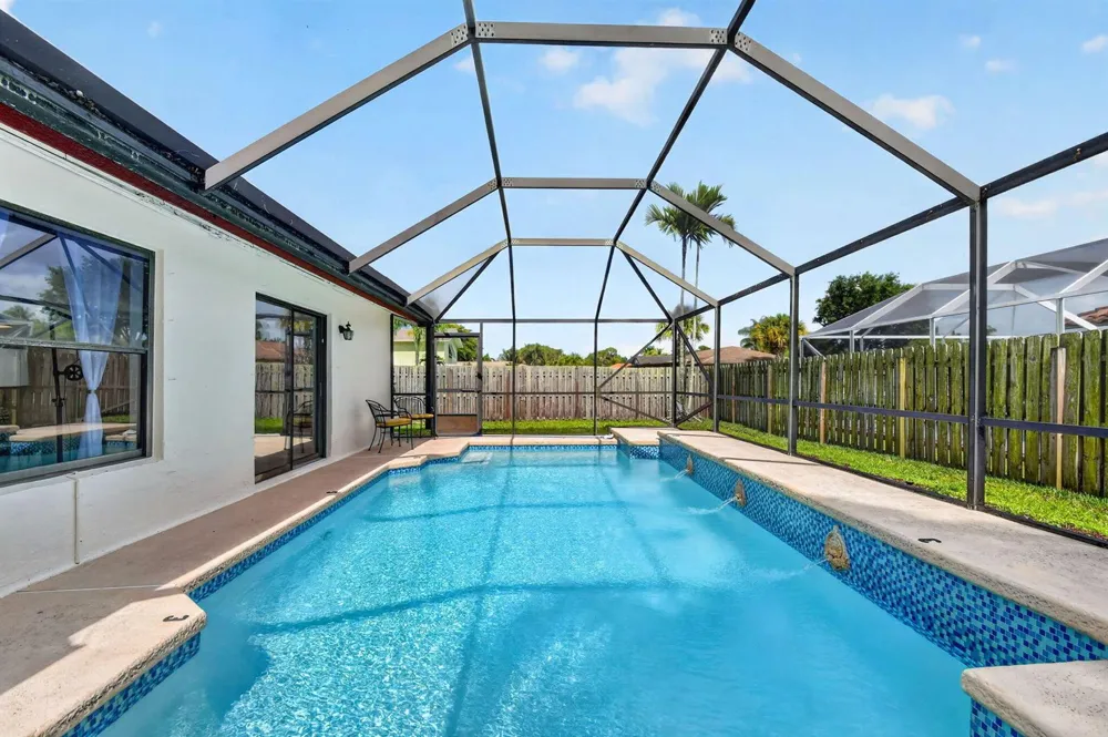 12260 Old Country Road S Wellington, FL 33414