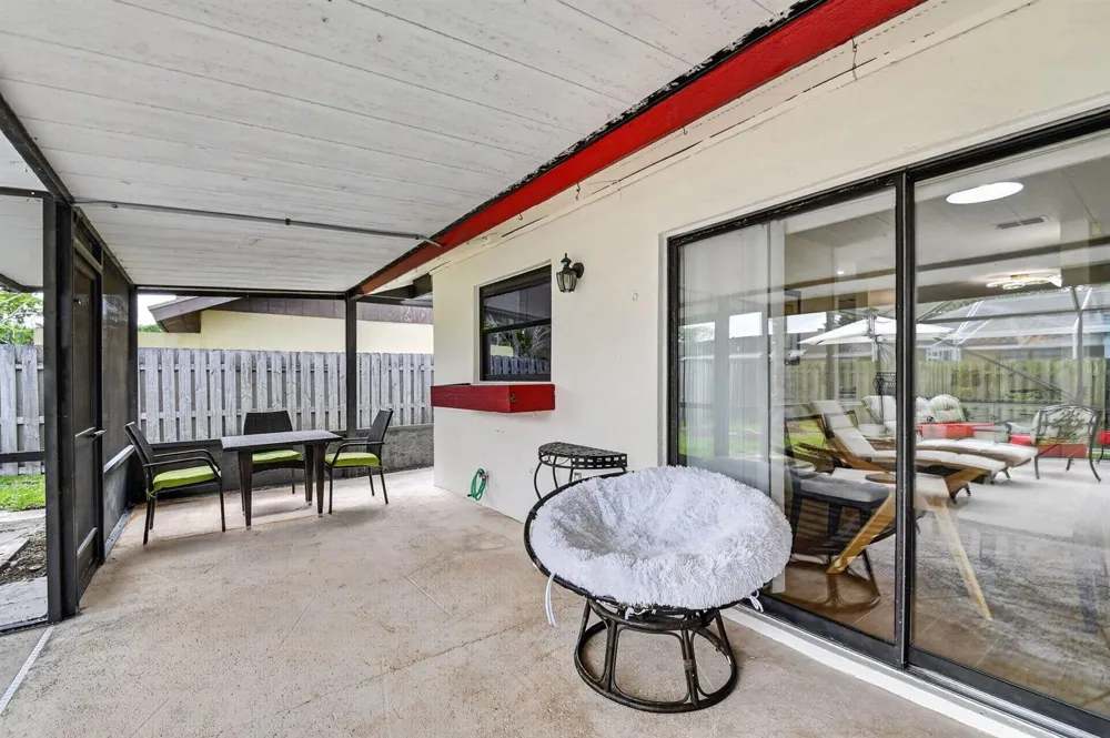 12260 Old Country Road S Wellington, FL 33414