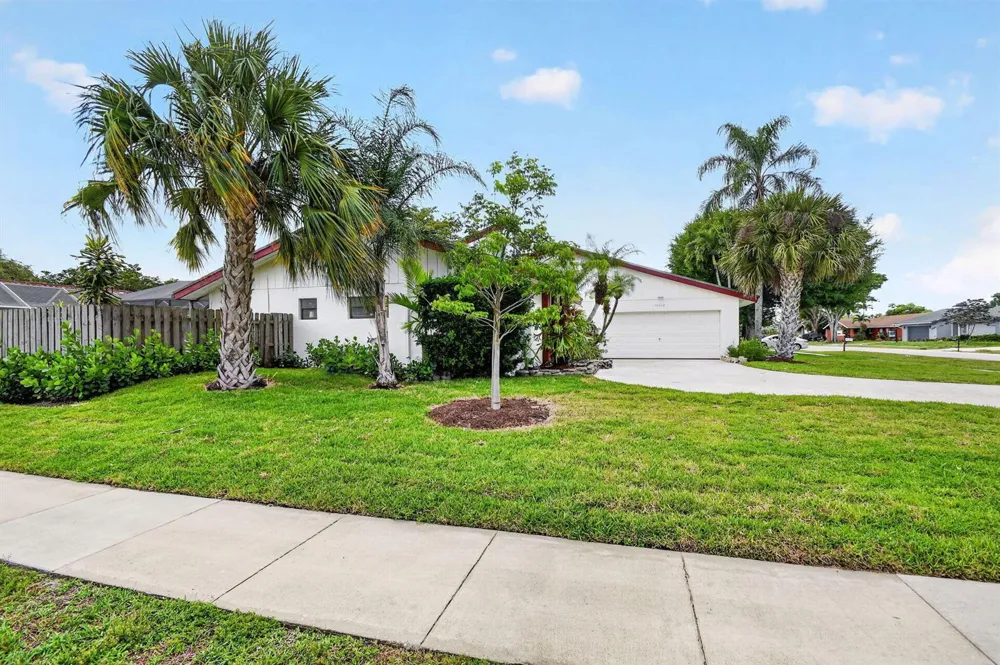 12260 Old Country Road S Wellington, FL 33414
