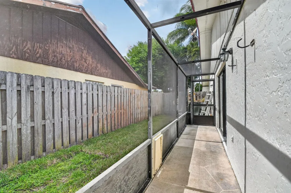 12260 Old Country Road S Wellington, FL 33414
