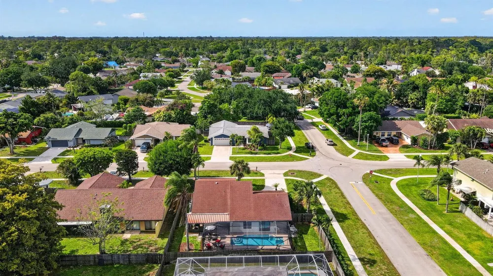 12260 Old Country Road S Wellington, FL 33414