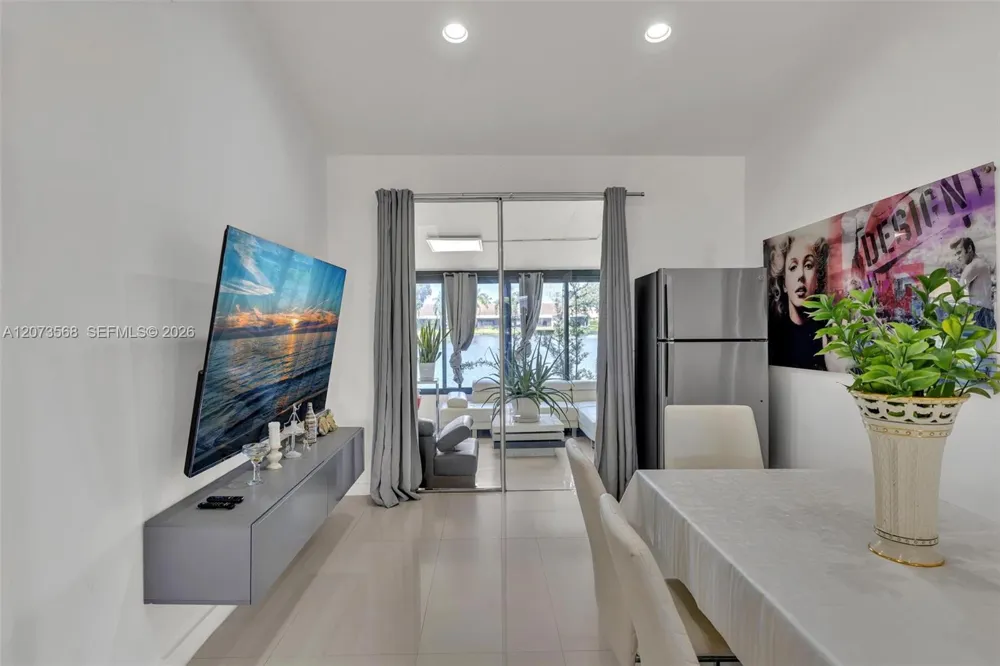 5506 SW 28th Ter Dania Beach, FL 33312