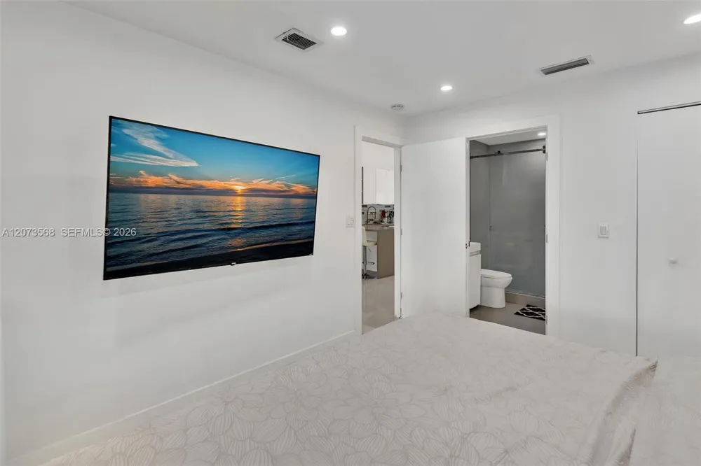 5506 SW 28th Ter Dania Beach, FL 33312