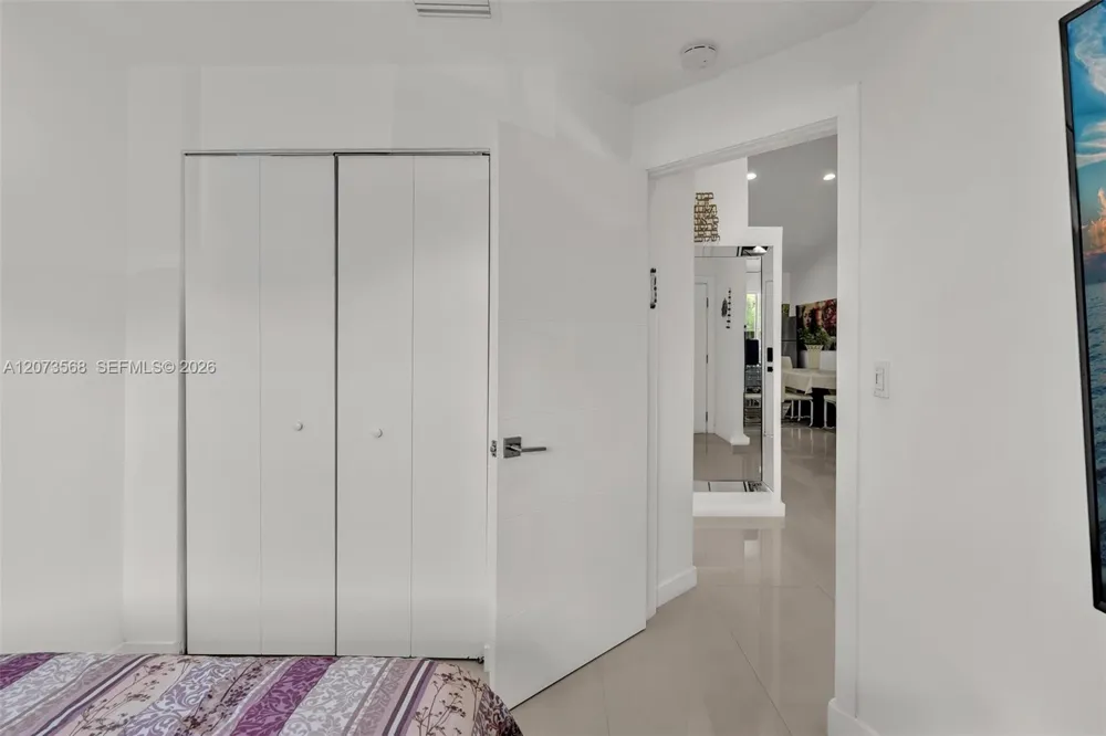 5506 SW 28th Ter Dania Beach, FL 33312