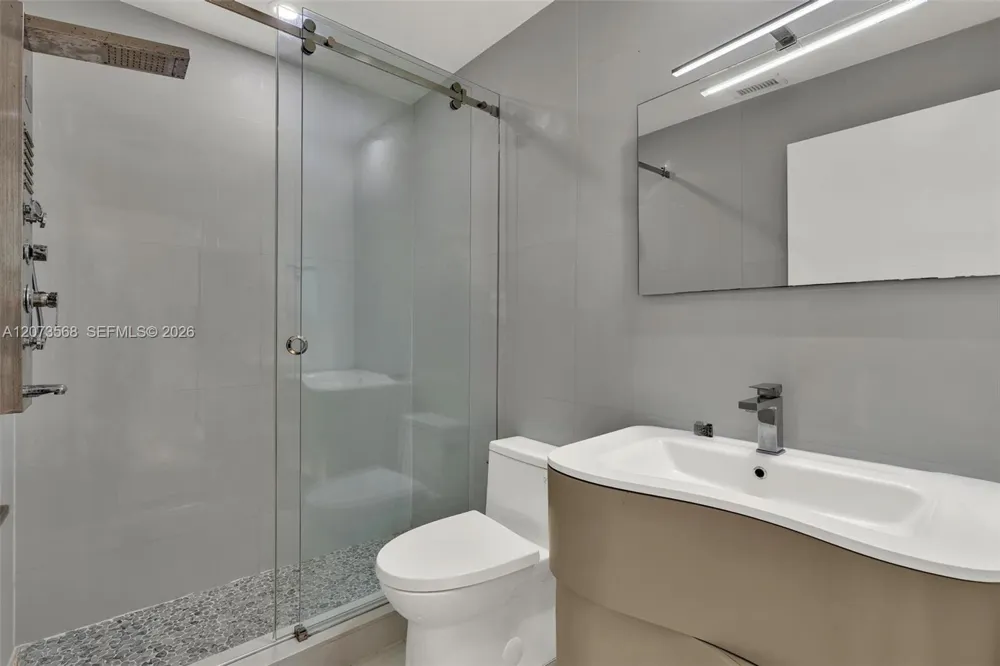 5506 SW 28th Ter Dania Beach, FL 33312