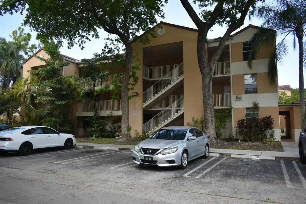 8298 NW 24TH STREET Coral Springs, FL 33065