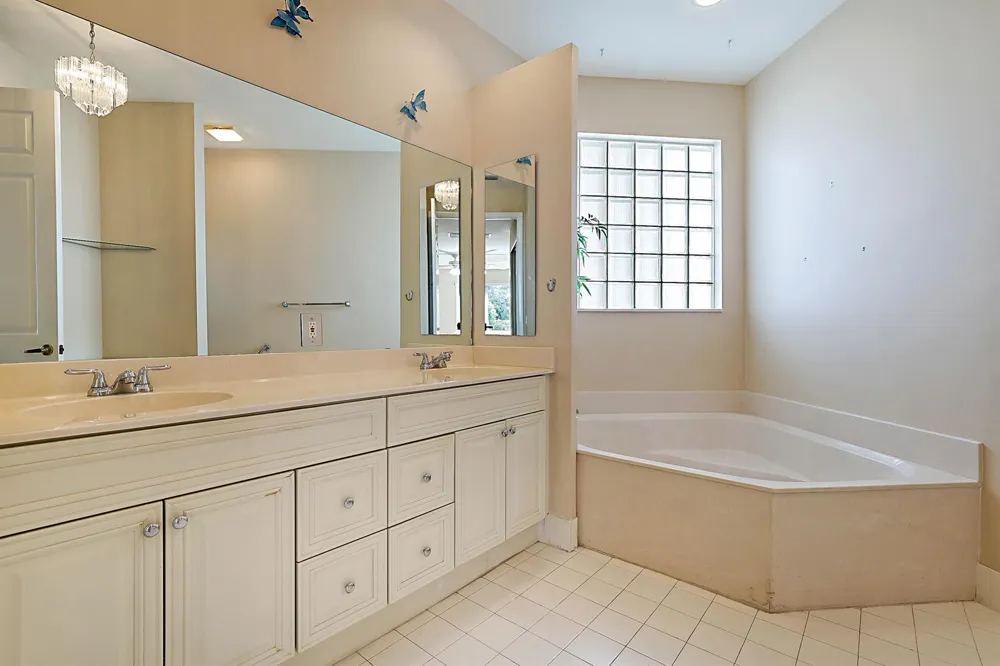 23444 Alzira Circle Boca Raton, FL 33433