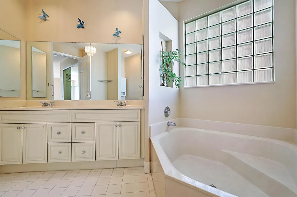 23444 Alzira Circle Boca Raton, FL 33433