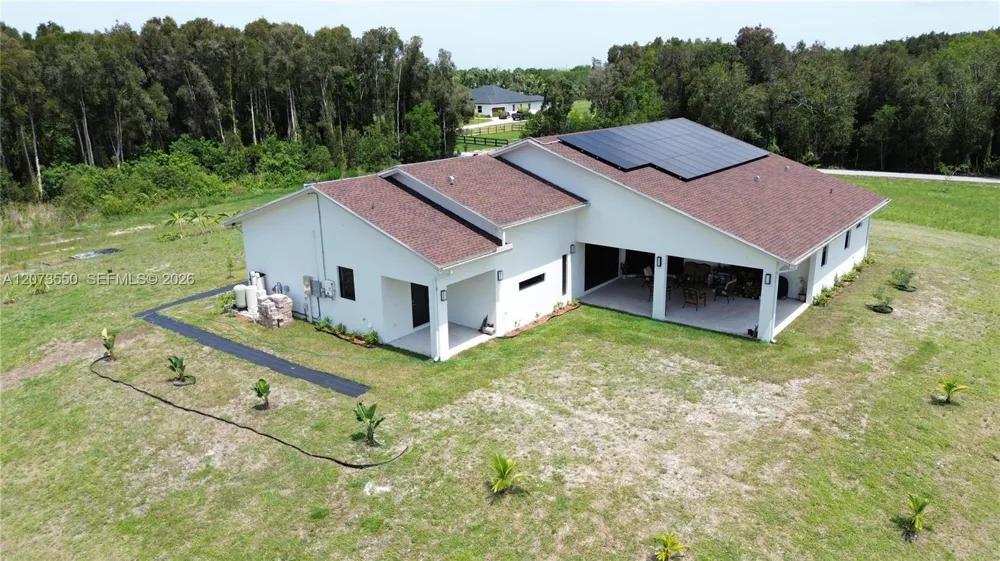 19860 Skyhawk Ln Loxahatchee, FL 33470