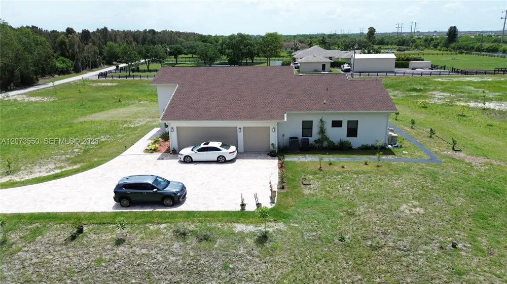 19860 Skyhawk Ln Loxahatchee, FL 33470