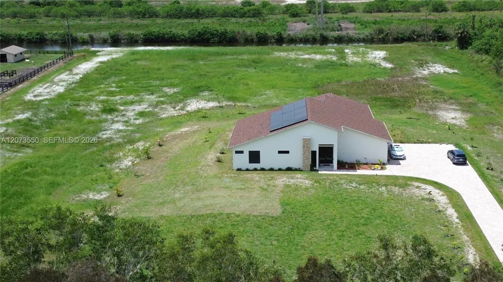 19860 Skyhawk Ln Loxahatchee, FL 33470