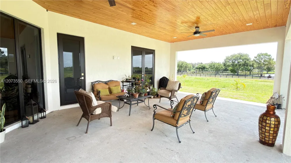 19860 Skyhawk Ln Loxahatchee, FL 33470
