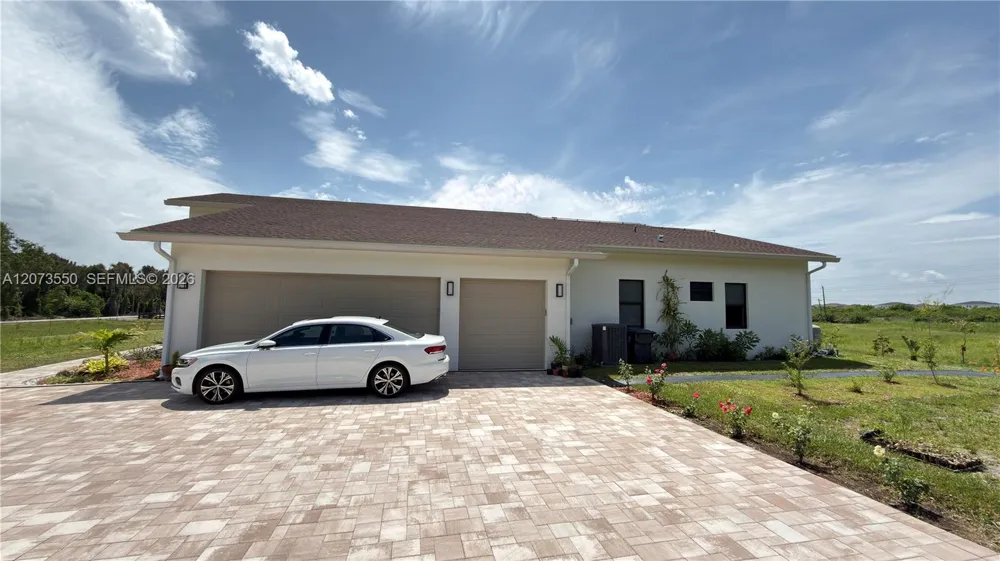 19860 Skyhawk Ln Loxahatchee, FL 33470
