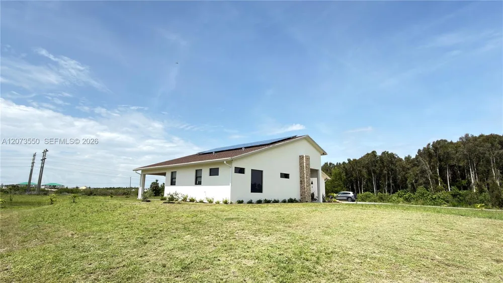 19860 Skyhawk Ln Loxahatchee, FL 33470
