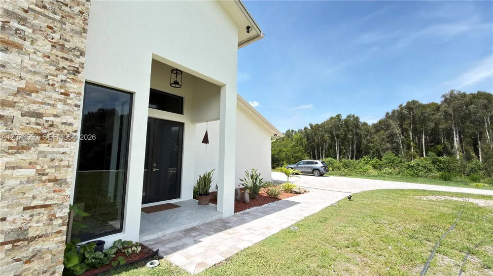 19860 Skyhawk Ln Loxahatchee, FL 33470