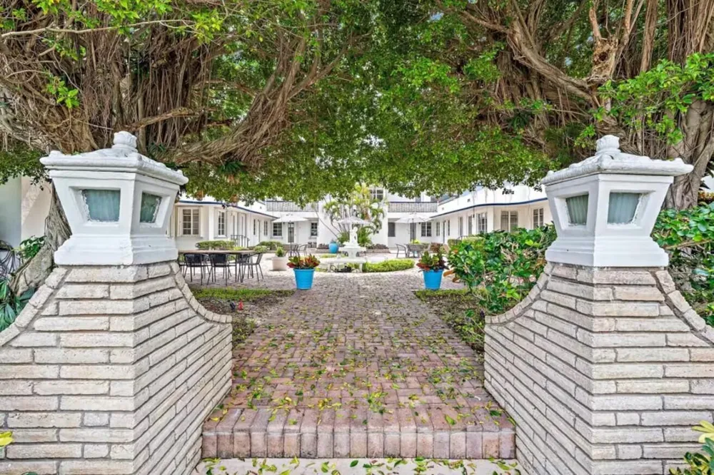 320 Inlet Way #1 Palm Beach Shores, FL 33404