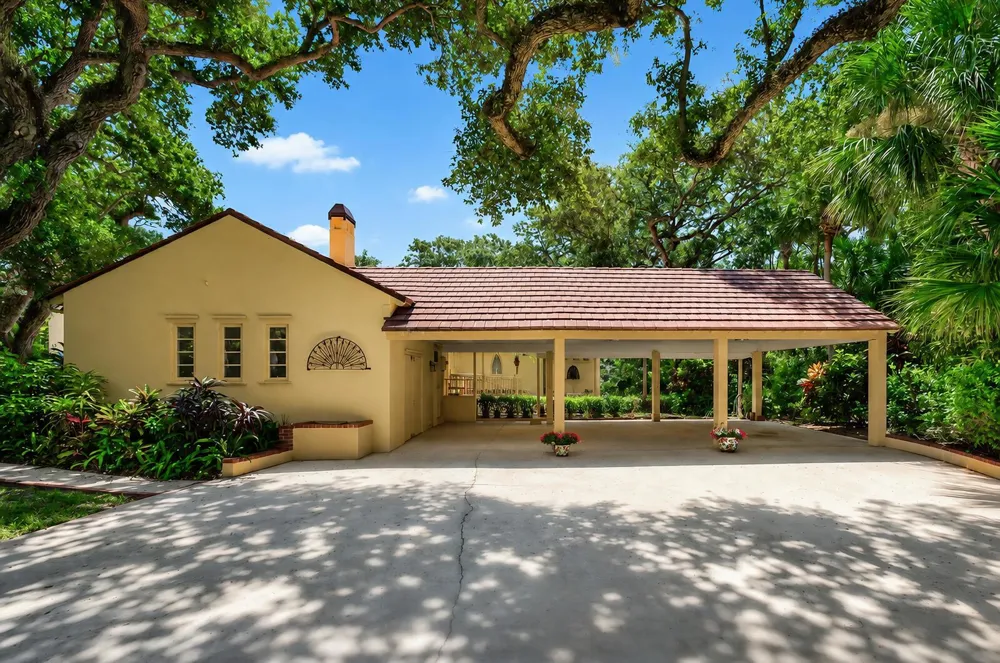 940 SANDFLY LANE Vero Beach, FL 32963