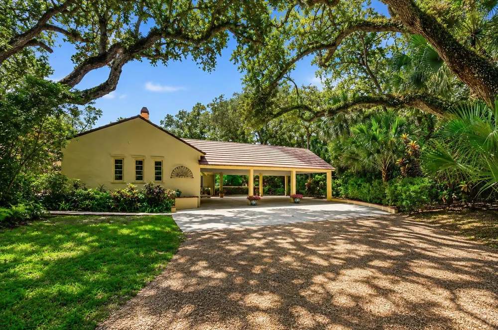 940 SANDFLY LANE Vero Beach, FL 32963