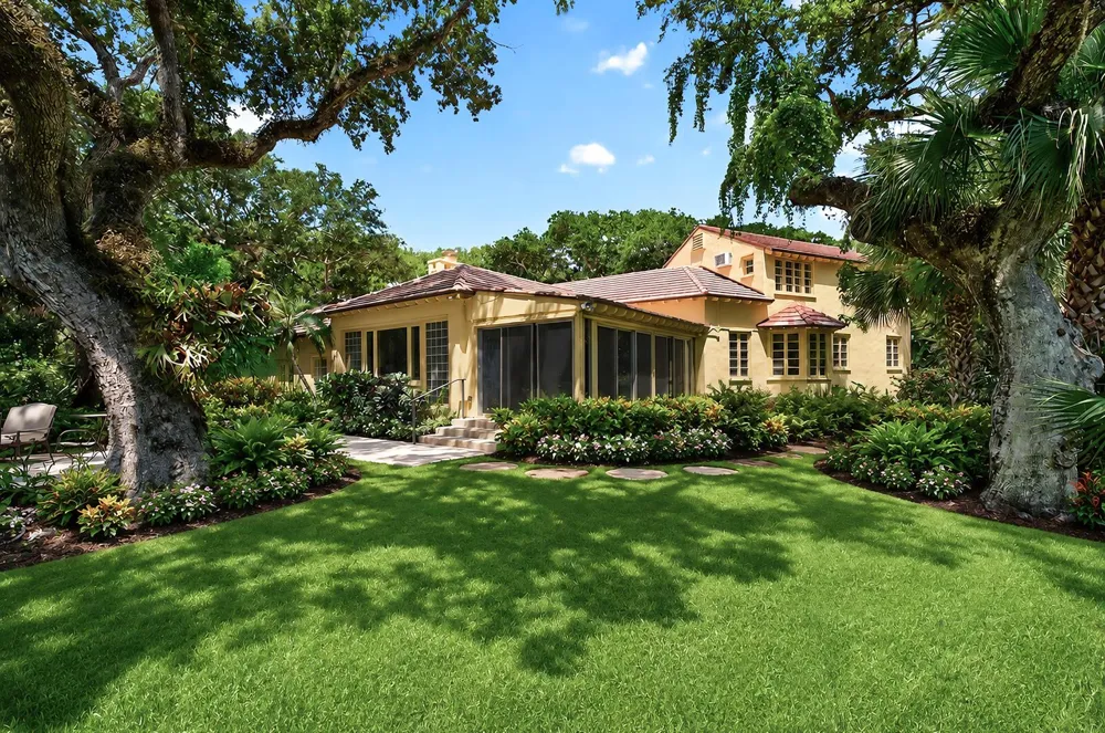 940 SANDFLY LANE Vero Beach, FL 32963