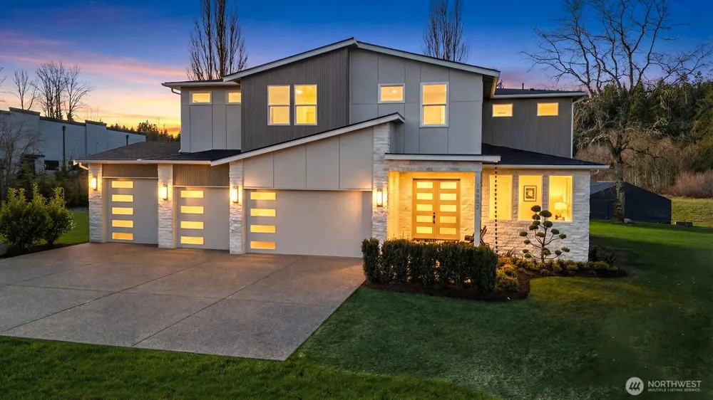 19810 Broadway Avenue Snohomish, WA 98296