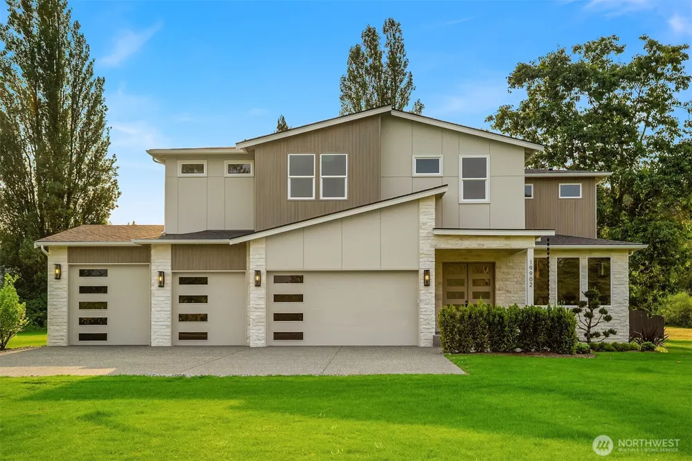 19810 Broadway Avenue Snohomish, WA 98296