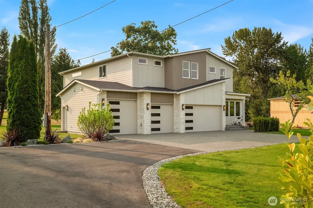 19810 Broadway Avenue Snohomish, WA 98296