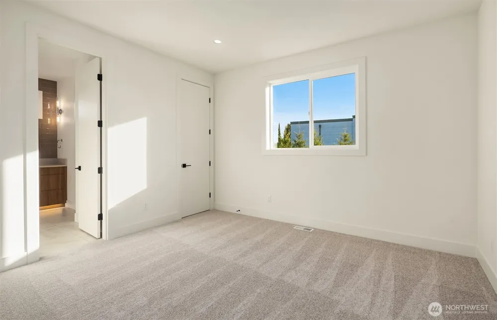 19810 Broadway Avenue Snohomish, WA 98296