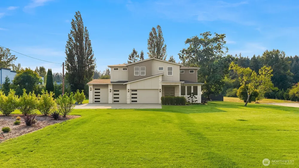 19810 Broadway Avenue Snohomish, WA 98296