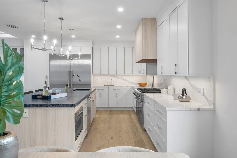 735 SE 4TH AVENUE Delray Beach, FL 33483