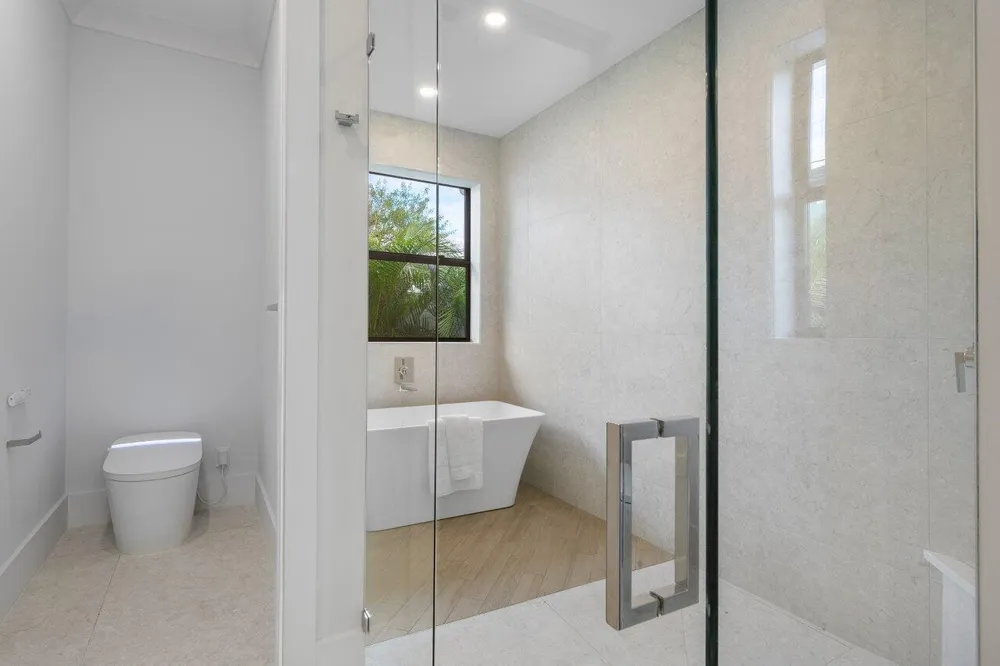 735 SE 4TH AVENUE Delray Beach, FL 33483