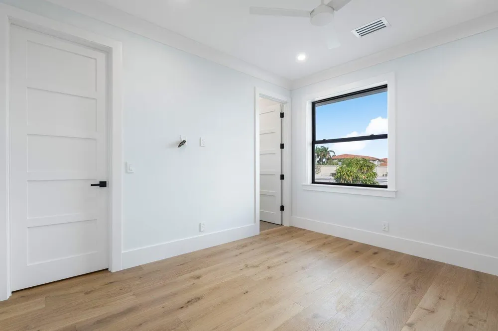 735 SE 4TH AVENUE Delray Beach, FL 33483