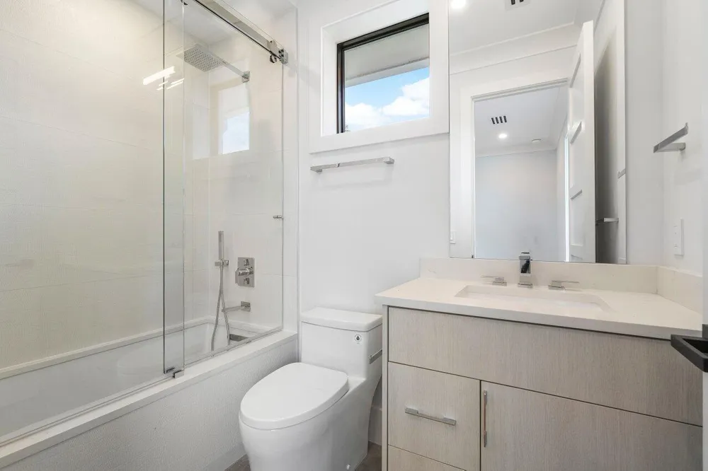 735 SE 4TH AVENUE Delray Beach, FL 33483