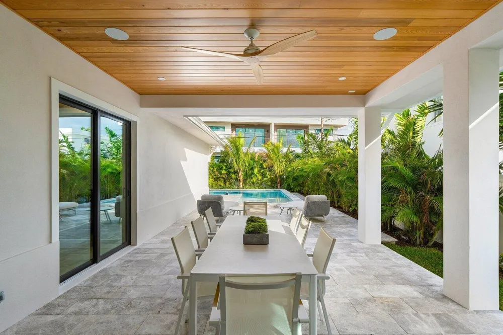 735 SE 4TH AVENUE Delray Beach, FL 33483