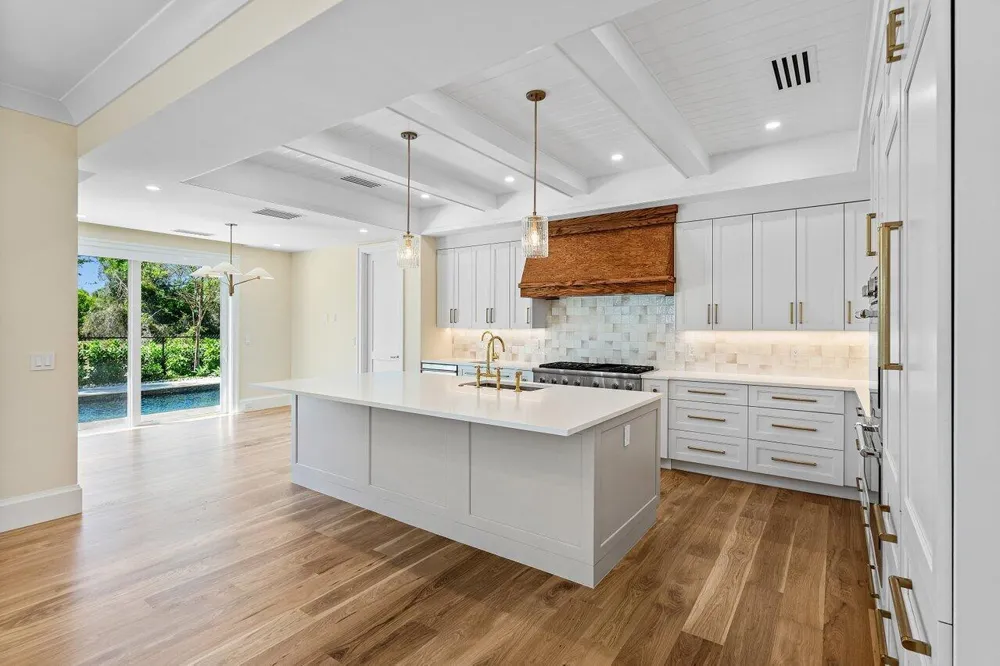 735 SE 4TH AVENUE Delray Beach, FL 33483