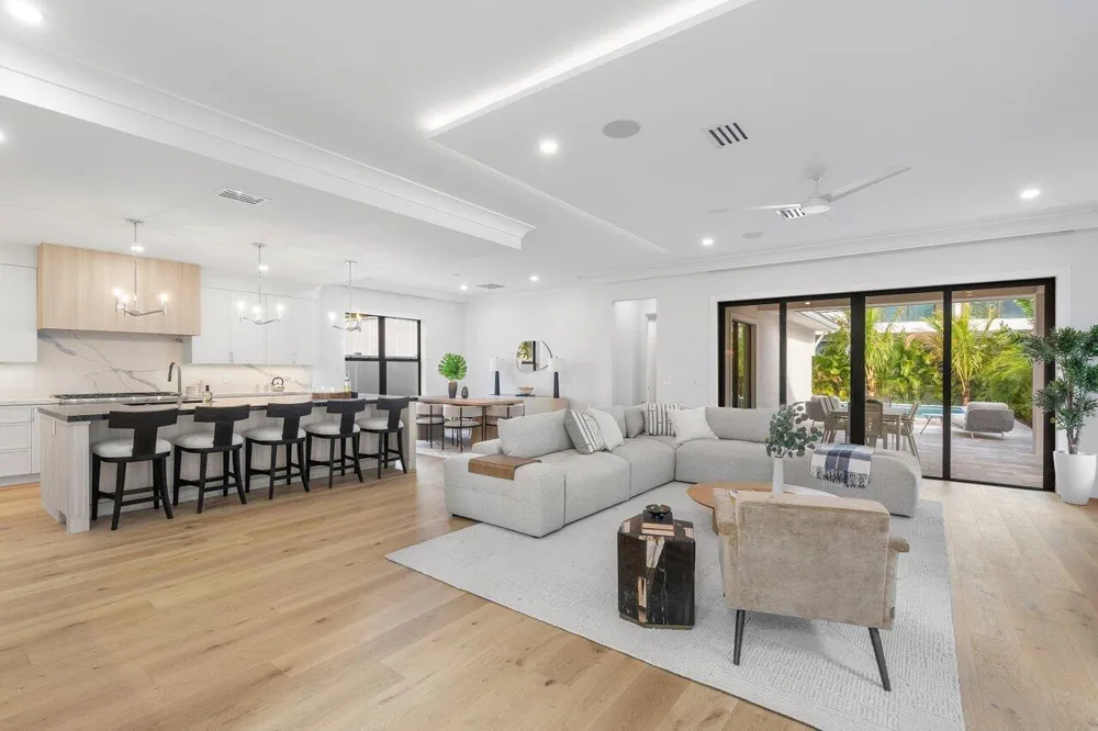 735 SE 4TH AVENUE Delray Beach, FL 33483