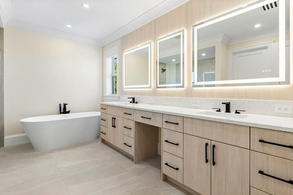 735 SE 4TH AVENUE Delray Beach, FL 33483
