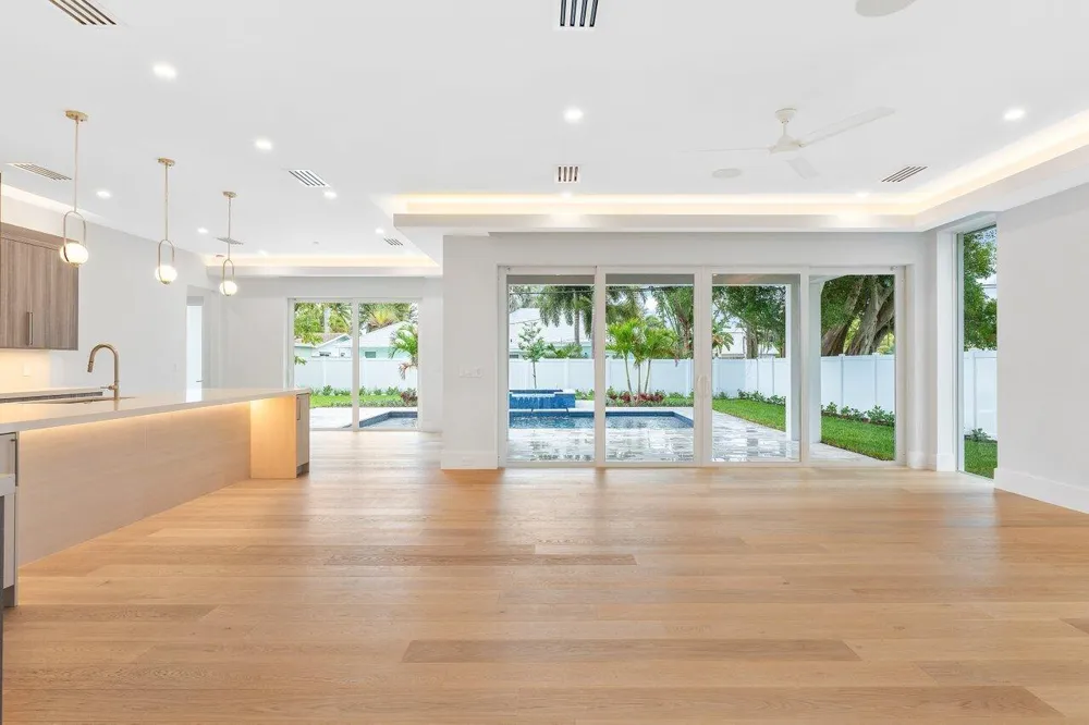 735 SE 4TH AVENUE Delray Beach, FL 33483