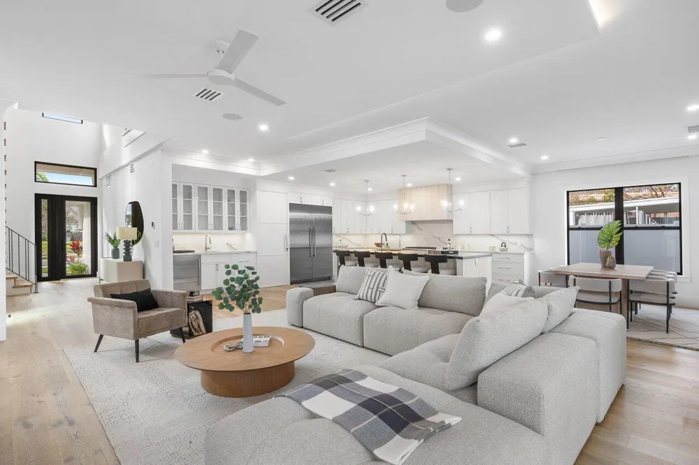 735 SE 4TH AVENUE Delray Beach, FL 33483
